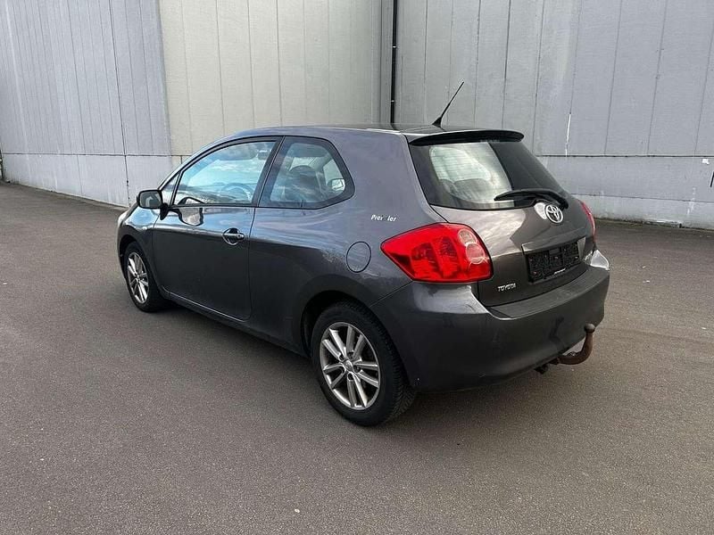Gebraucht Toyota Auris Life 101 PS (74 kW) 2009 Grey metallic Kleinwagen
