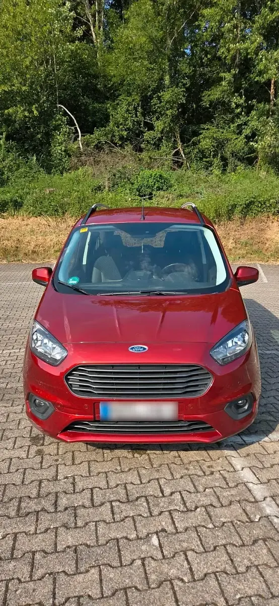 Gebraucht Ford Tourneo Courier 100 PS (73 kW) 2018 Orange Van / Kleinbus
