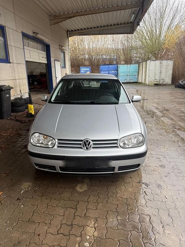 Gebraucht VW Golf IV 102 PS (75 kW) 2000 Silber Kleinwagen