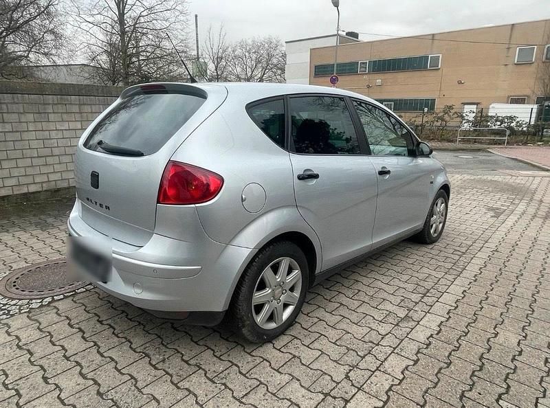 Gebraucht Seat Altea 125 PS (91 kW) 2009 Silber Kleinwagen