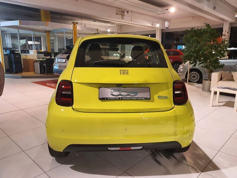 Gebraucht Fiat 500e 86 kW (118 PS) 2024 Gelb Kleinwagen