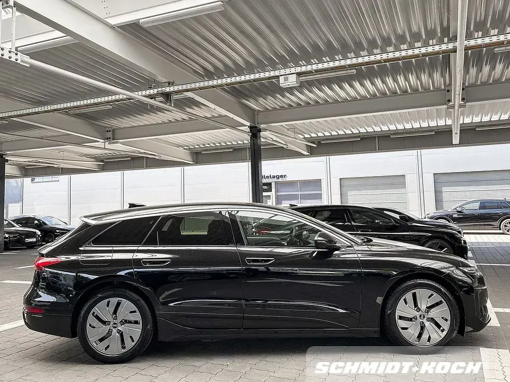 Gebraucht Audi A6 e-tron Comfort 264 kW (360 PS) 2025 Mythosschwarz (schwarz) Kombi