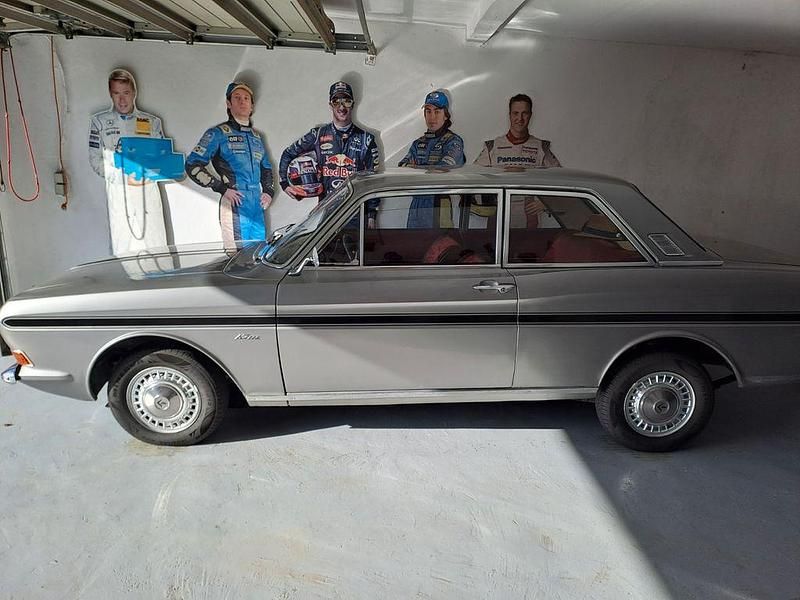 Gebraucht Ford Taunus 69 PS (50 kW) 1967 Silber Kleinwagen