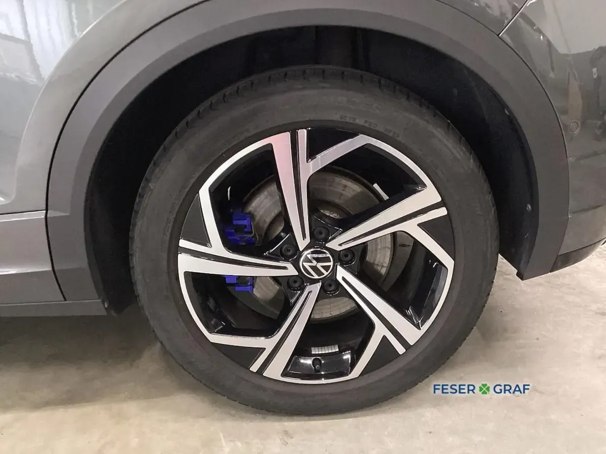Gebraucht VW T-Roc Beats 300 PS (220 kW) 2023 Indiumgrau metallic SUV
