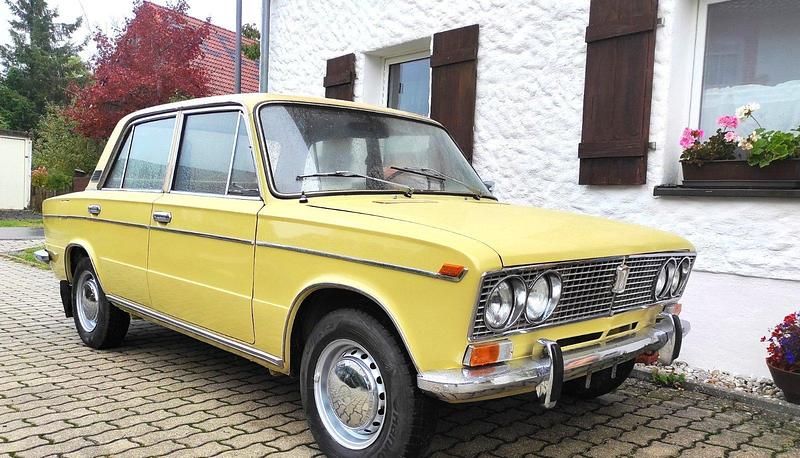 Gebraucht Lada 2103 75 PS (55 kW) 1974 Gelb Limousine