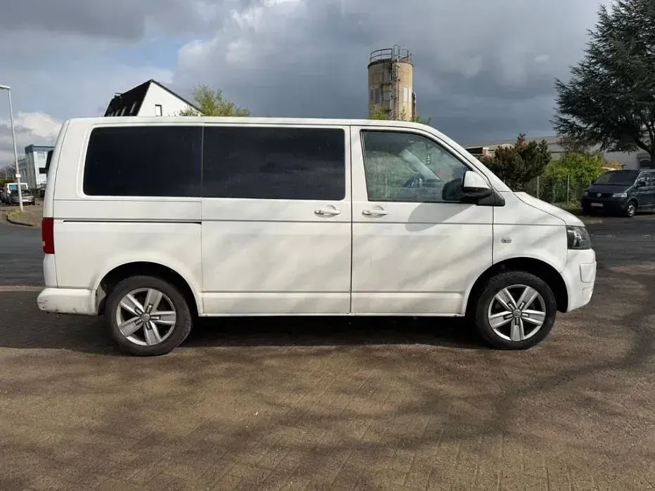 Gebraucht VW T5 102 PS (75 kW) 2010 Weiß Van