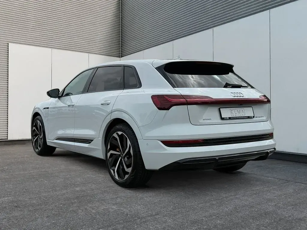 Gebraucht Audi e-tron Black Edition 300 kW (408 PS) 2022 Weiß SUV