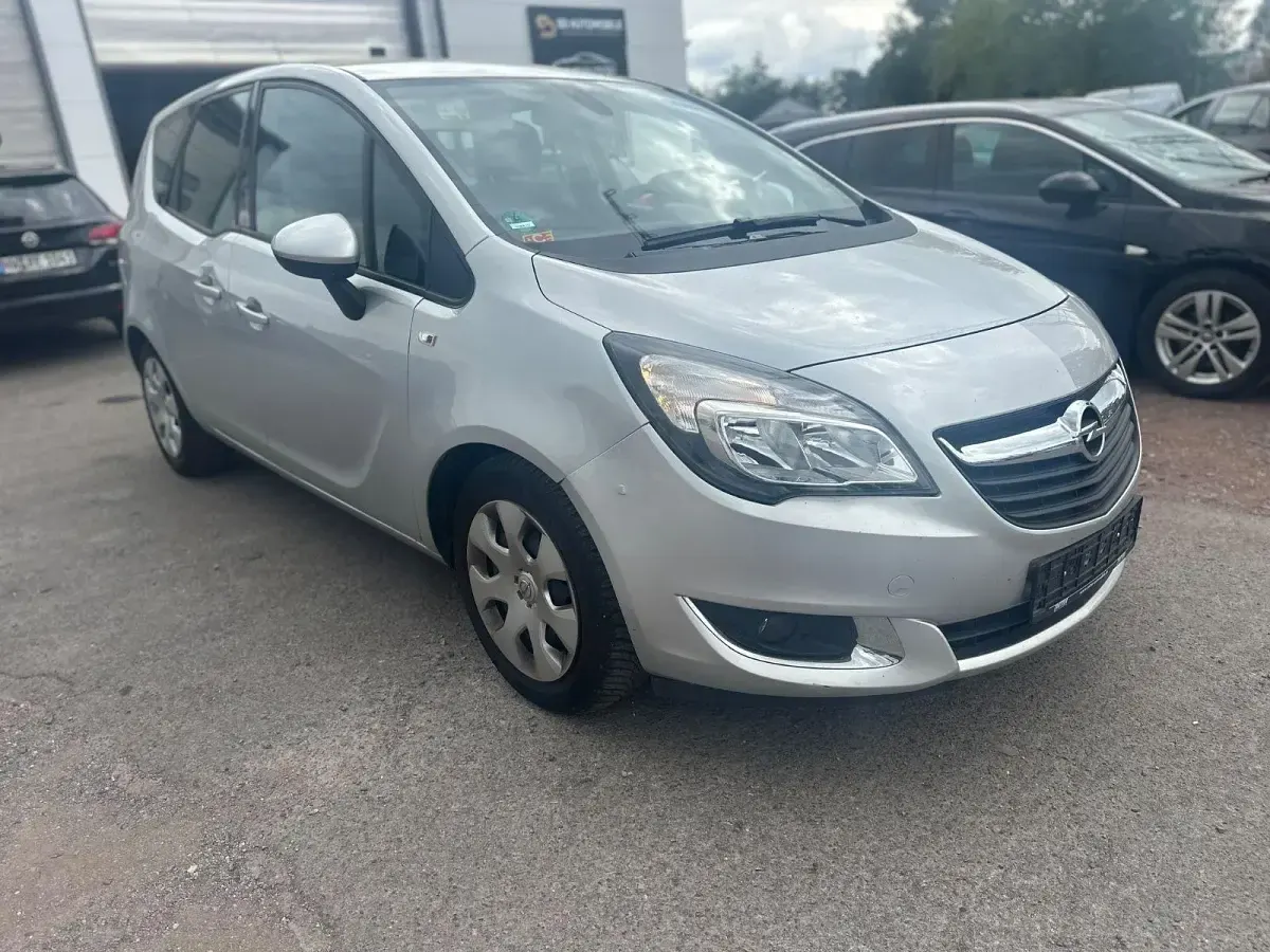 Gebraucht Opel Meriva Edition 120 PS (88 kW) 2014 Silber Van / Kleinbus