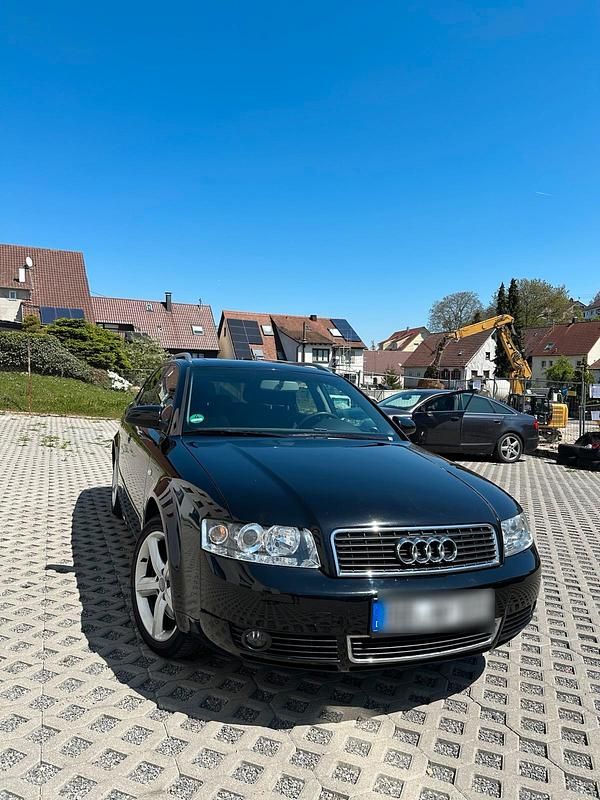 Schwarz Gebraucht 2003 Audi A4 Kombi | 2.500 € (Fairer Preis) - Bild 1/4