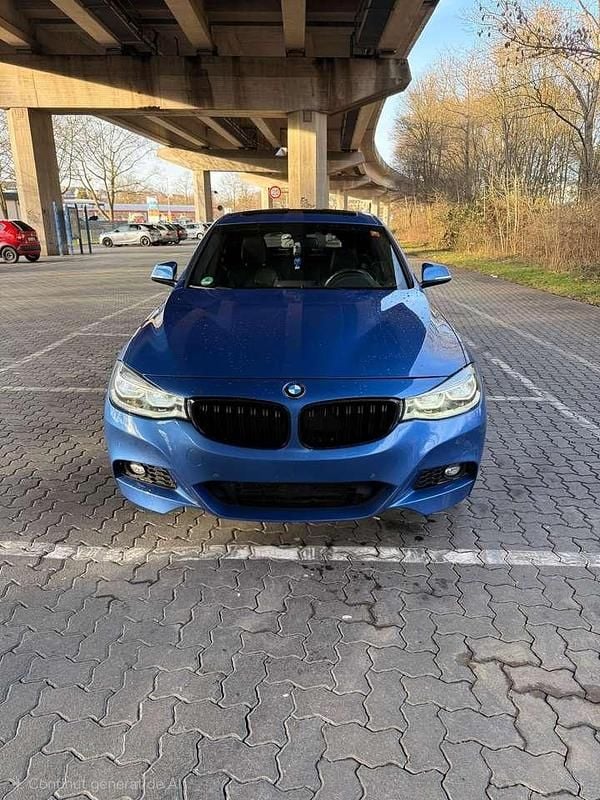 Blau Gebraucht 2017 BMW 330 Sport Line Limousine | 22.999 € (Fairer Preis) - Bild 1/4