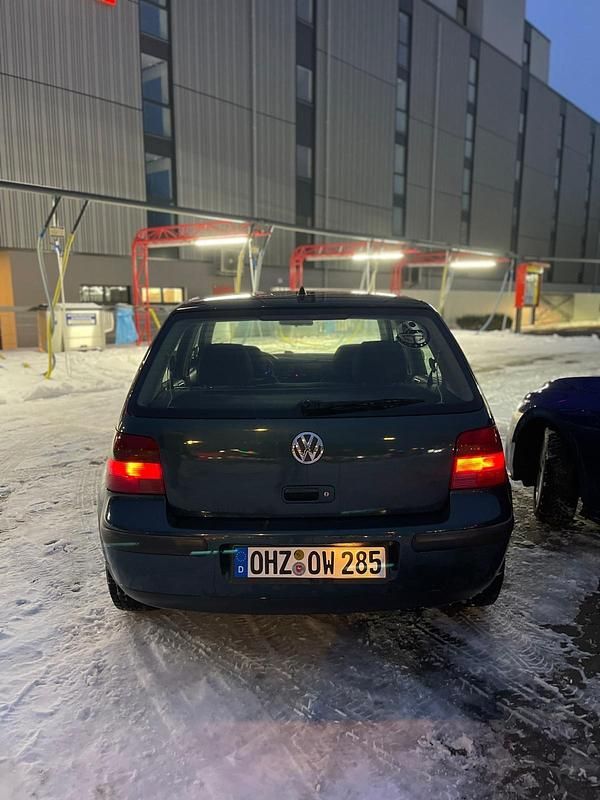 Gebraucht VW Golf IV 75 PS (55 kW) 2002 Grün Kleinwagen