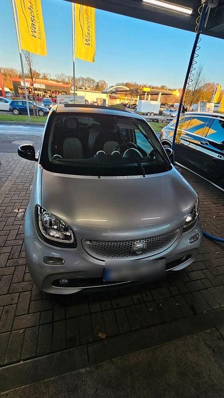 Gebraucht Smart ForFour Passion 71 PS (52 kW) 2015 Silber Kleinwagen