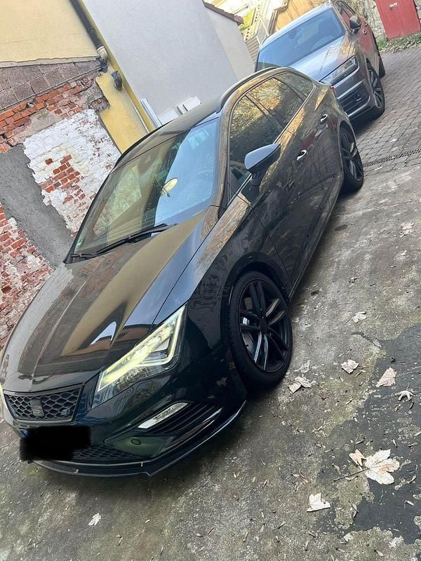 Usata Cupra Leon 333 CV (244 kW) 2019 Nero Station wagon