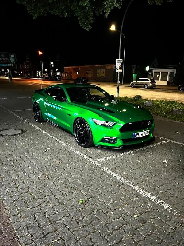 Grün Gebraucht 2015 Ford Mustang GT Coupé | 29.999 € (Guter Preis) - Bild 1/4