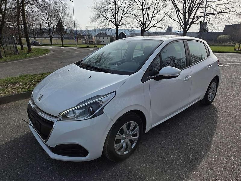 Second-hand Peugeot 208 Active 68 CP (50 kW) 2019 Alb Hatchback