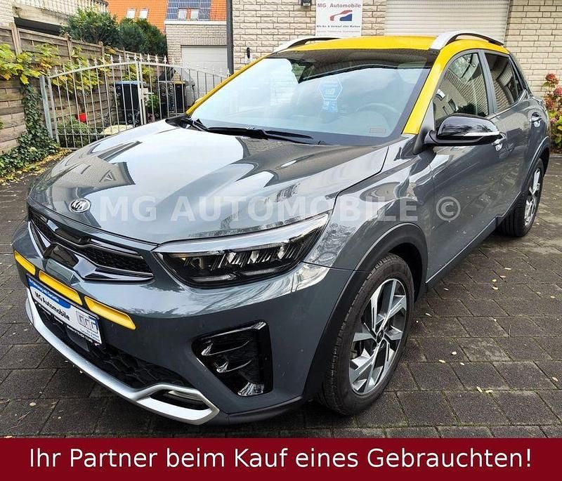 Grau Gebraucht 2021 Kia Stonic GT-Line SUV | 17.698 € (Fairer Preis) - Bild 1/4
