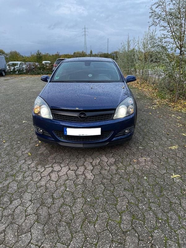 Blau Gebraucht 2009 Opel Astra GTC Coupé | 2.600 € (Guter Preis) - Bild 1/4