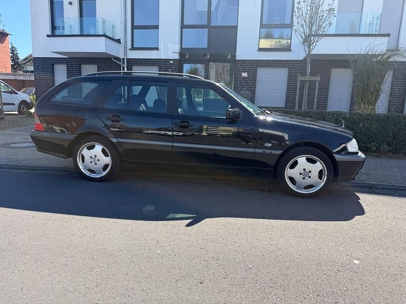 Gebraucht Mercedes C280 Classic 197 PS (144 kW) 1998 Schwarz Kombi