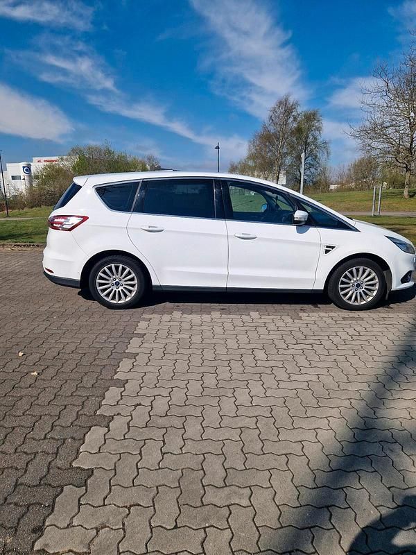 Gebraucht Ford S-MAX S 180 PS (132 kW) 2018 Weiß Van / Kleinbus