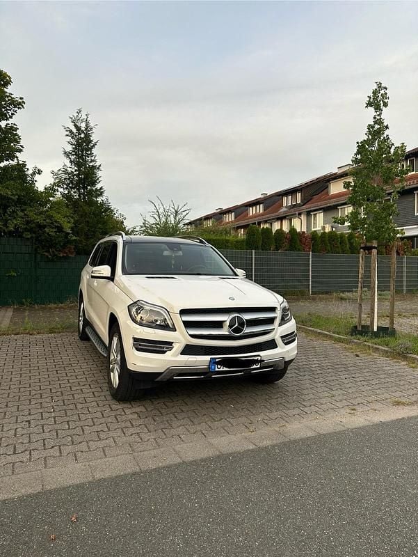 Weiß Gebraucht 2016 Mercedes GL350 SUV | 24.000 € (Fairer Preis) - Bild 1/4
