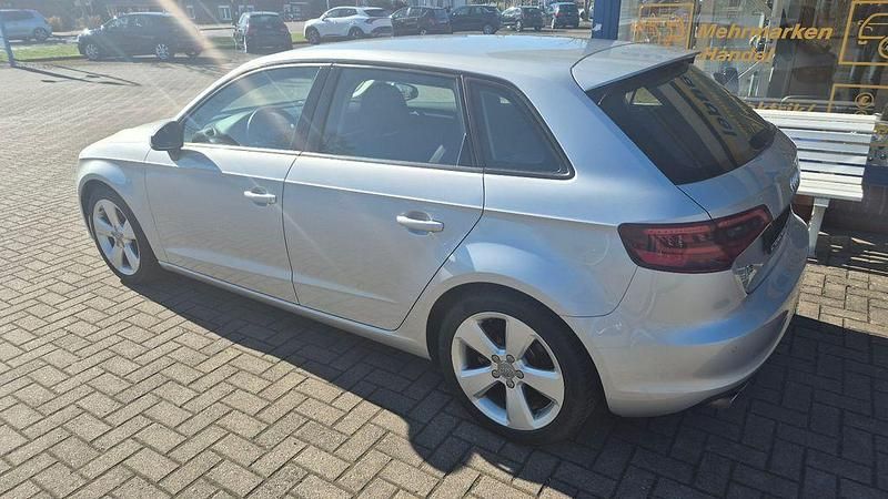 Gebraucht Audi A3 Sport 122 PS (89 kW) 2014 Silber Limousine