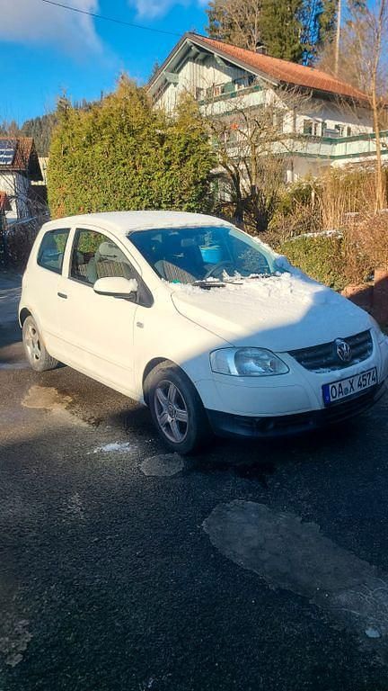 Weiß Gebraucht 2010 VW Fox Kleinwagen | 1.500 € (Guter Preis) - Bild 1/4