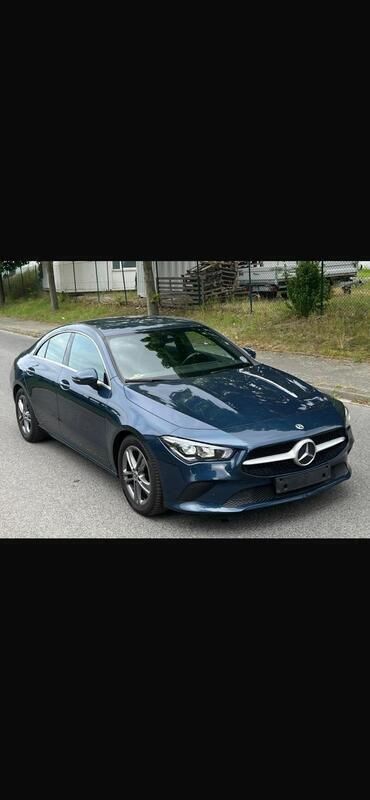Blau Gebraucht 2020 Mercedes CLA180 Limousine | 18.799 € (Guter Preis) - Bild 1/4