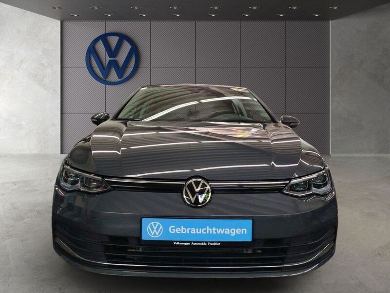 Gebraucht VW Golf VIII Active 150 PS (110 kW) 2022 Delfingrau metallic Limousine