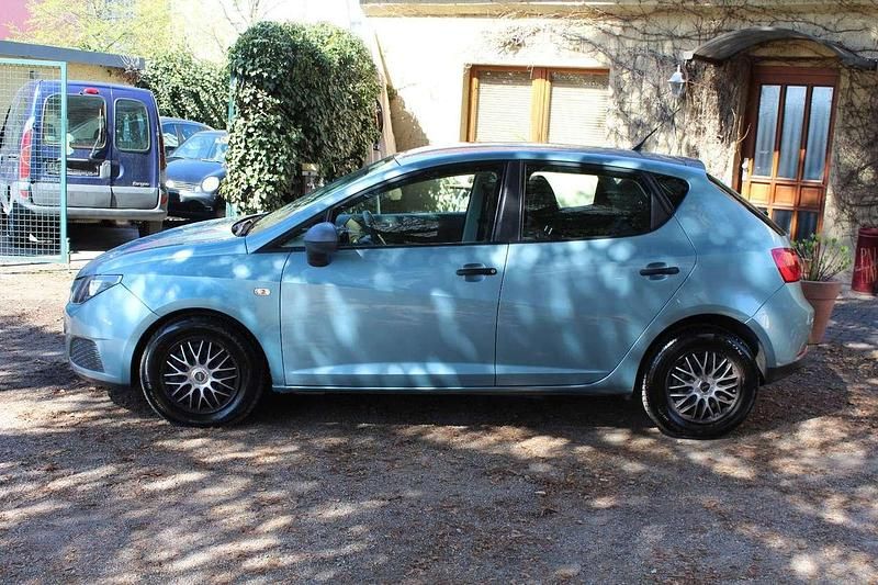 Second-hand Seat Ibiza Reference 69 CP (50 kW) 2008 Albastru Hatchback