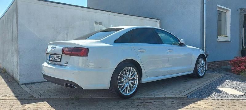 Gebraucht Audi A6 Ambiente 218 PS (160 kW) 2015 Weiß Limousine