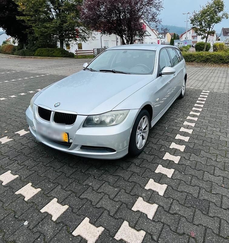 Silber Gebraucht 2008 BMW 320 Kombi | 3.400 € (Superpreis) - Bild 1/4