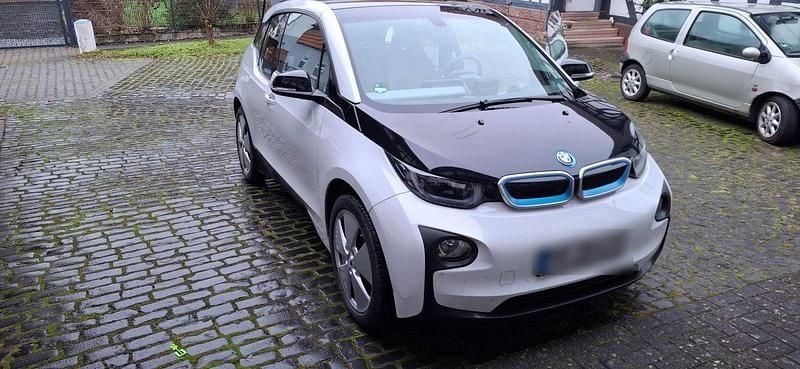 Weiß Gebraucht 2015 BMW i3 Kleinwagen | 11.500 € (Fairer Preis) - Bild 1/4