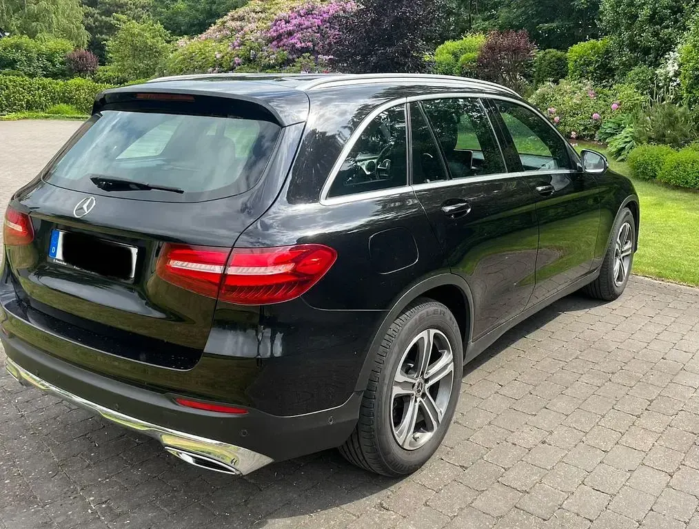 Gebraucht Mercedes GLC220 AMG 170 PS (125 kW) 2018 Schwarz SUV