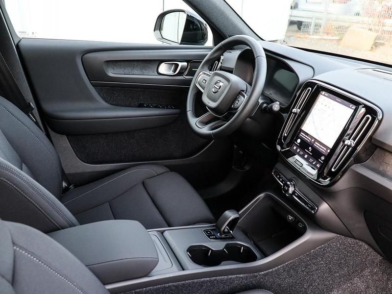 Neu Volvo EX40 Plus 185 kW (252 PS) 2025 Grün SUV