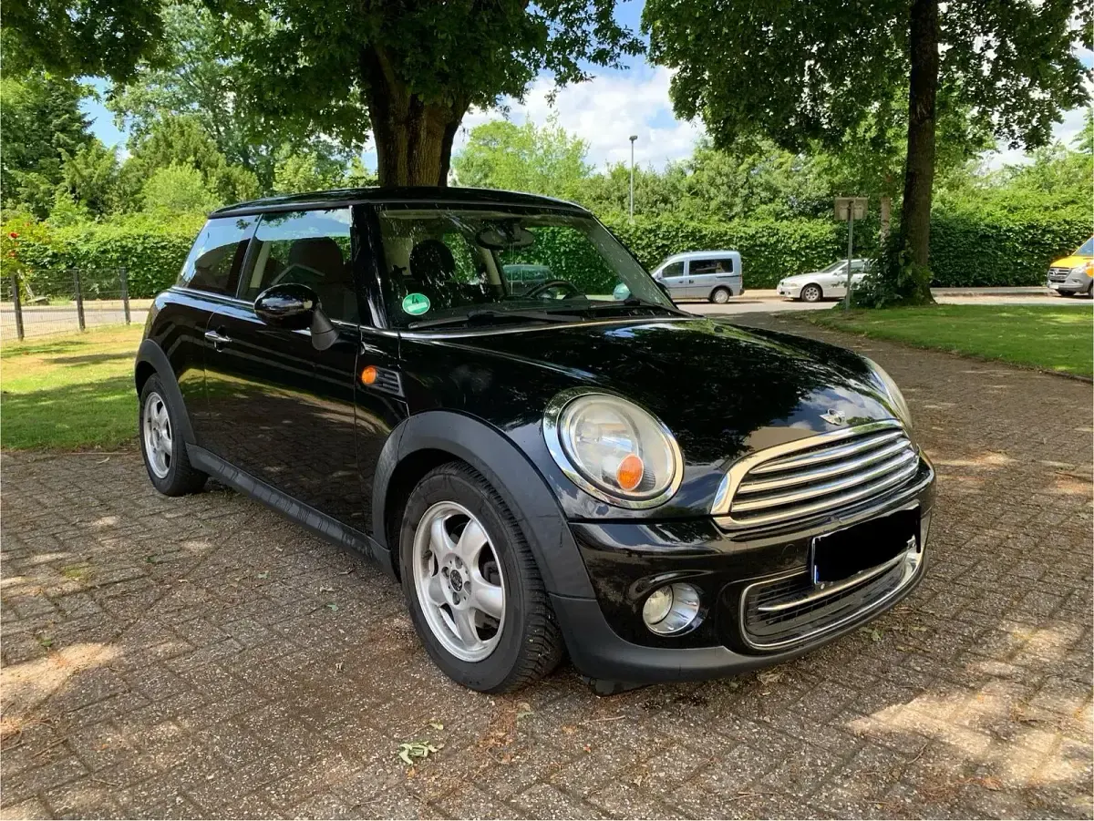 Gebraucht Mini Cooper 122 PS (89 kW) 2010 Schwarz Kleinwagen
