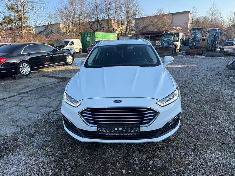 Gebraucht Ford Mondeo Titanium 150 PS (110 kW) 2020 Weiß Kombi