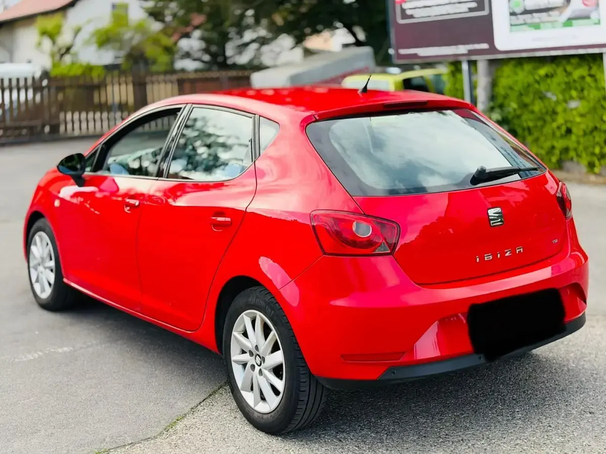 Gebraucht Seat Ibiza 104 PS (76 kW) 2014 Rot Limousine