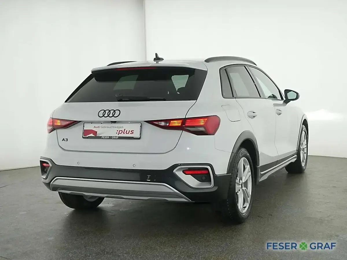 Gebraucht Audi A3 Ambiente 204 PS (150 kW) 2025 Gletscherweiß Kombi