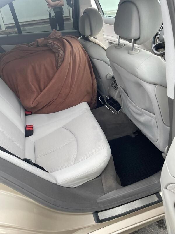 Gold Gebraucht 2007 Mercedes E280 Limousine | 6.500 € (Fairer Preis) - Bild 1/4