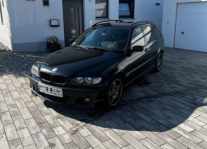 Schwarz Gebraucht 2003 BMW 330 Sport Line Kombi | 5.500 € (Superpreis) - Bild 1/4