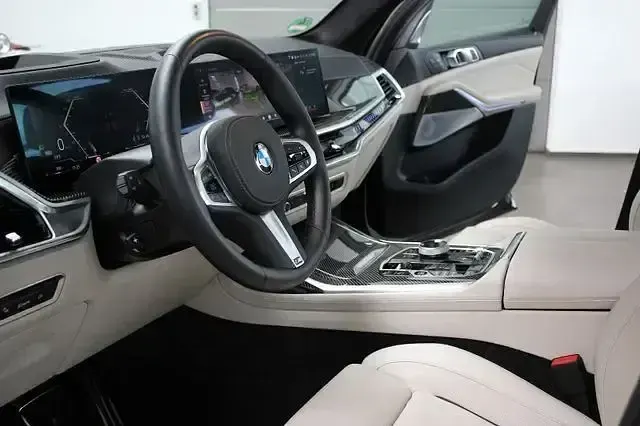 Gebraucht BMW X7 M Sport 352 PS (258 kW) 2025 Schwarz SUV