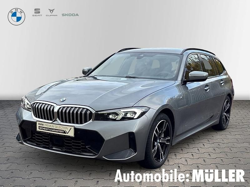 Grau Gebraucht 2024 BMW 330 M Sport Kombi | 38.850 € - Bild 1/4