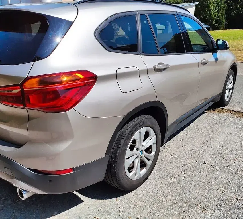 Gebraucht BMW X1 Sport Line 190 PS (139 kW) 2021 Beige SUV