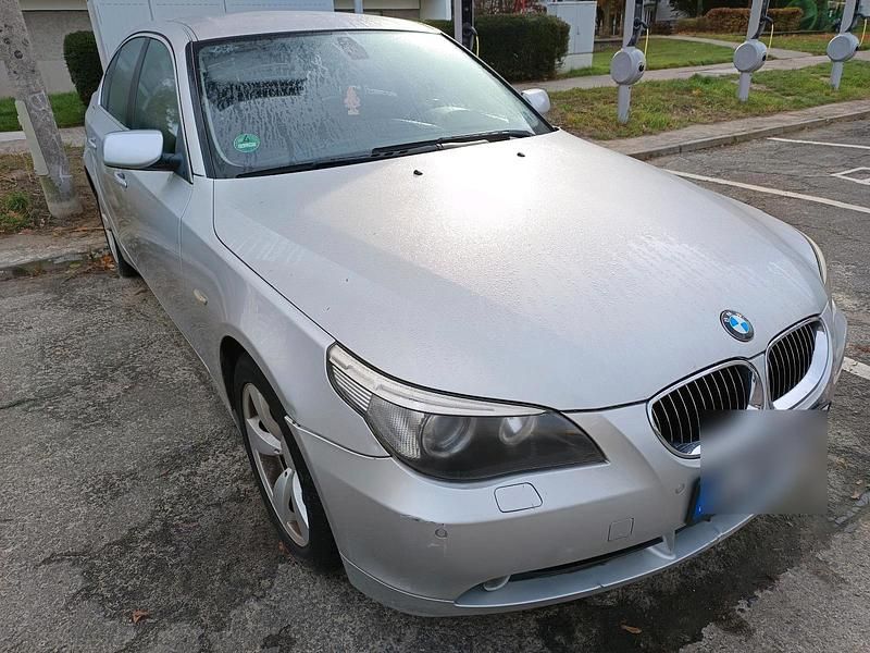 Gebraucht BMW 523 177 PS (130 kW) 2006 Silber Limousine