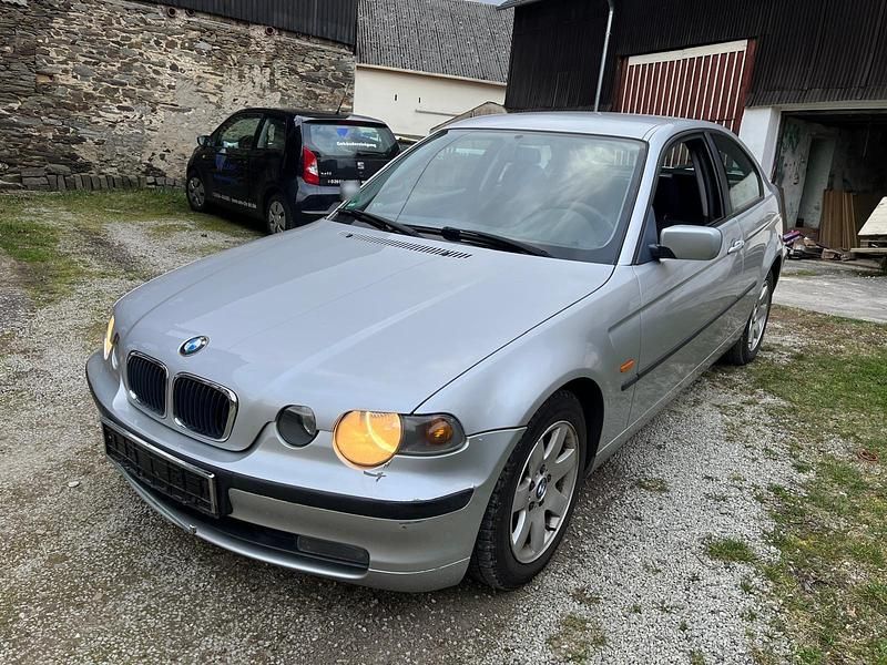 Gebraucht BMW 316 115 PS (84 kW) 2003 Silber Coupé