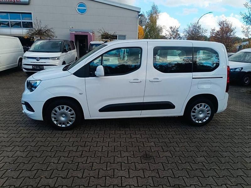 Weiß Gebraucht 2021 Opel Combo Life Edition Van / Kleinbus | 15.900 € (Superpreis) - Bild 1/4
