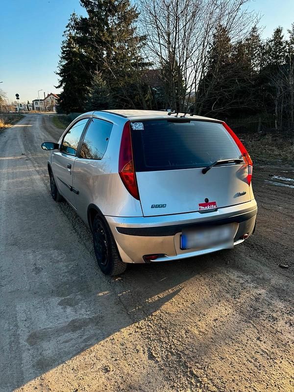 Gebraucht Fiat Punto 60 PS (44 kW) 2002 Silber Kleinwagen