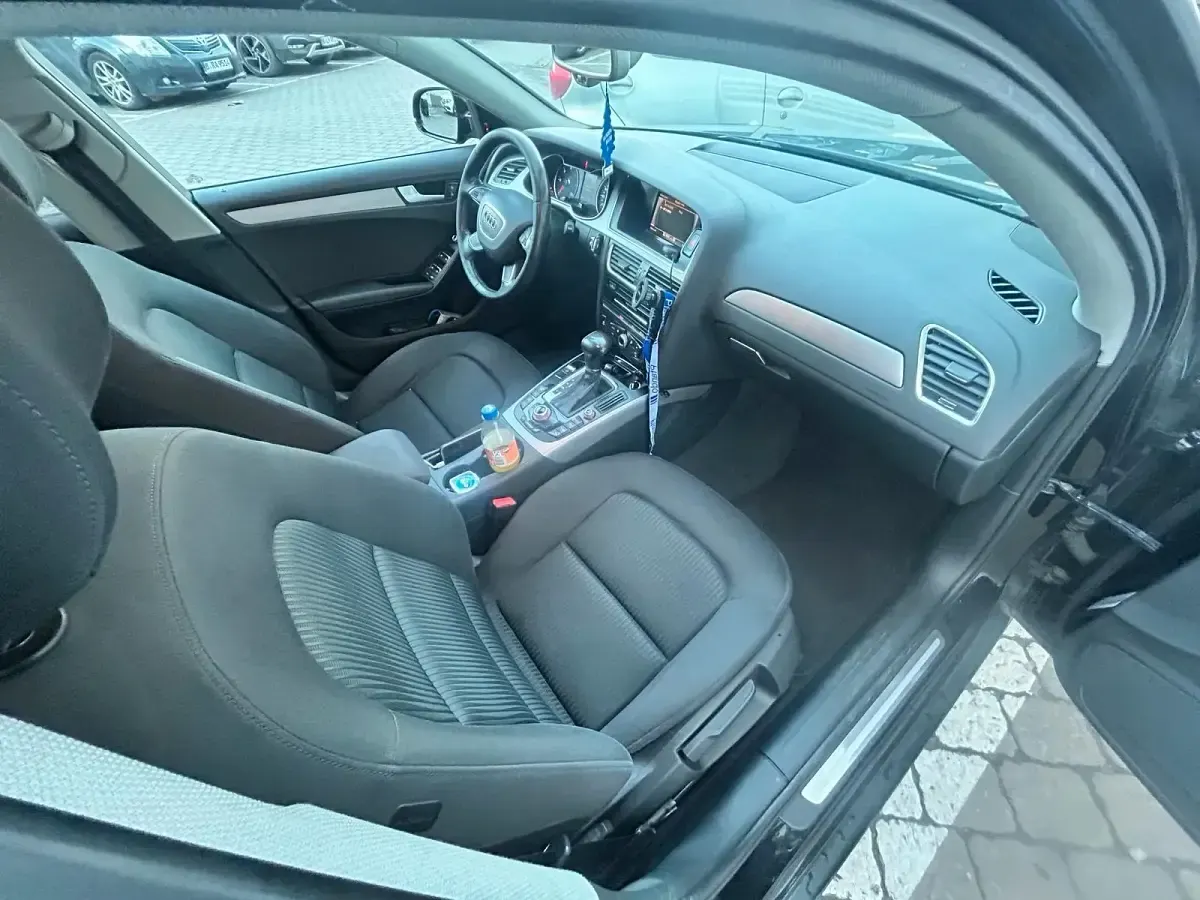 Gebraucht Audi A4 150 PS (110 kW) 2014 Schwarz Kombi
