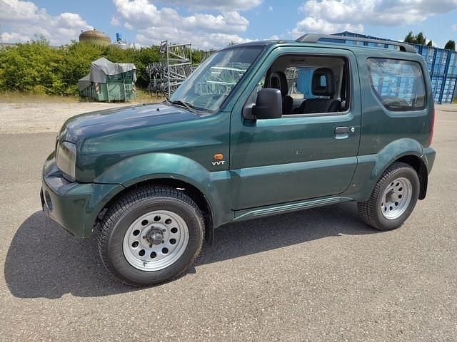 Grün Gebraucht 2005 Suzuki Jimny Club SUV | 3.950 € (Superpreis) - Bild 1/4