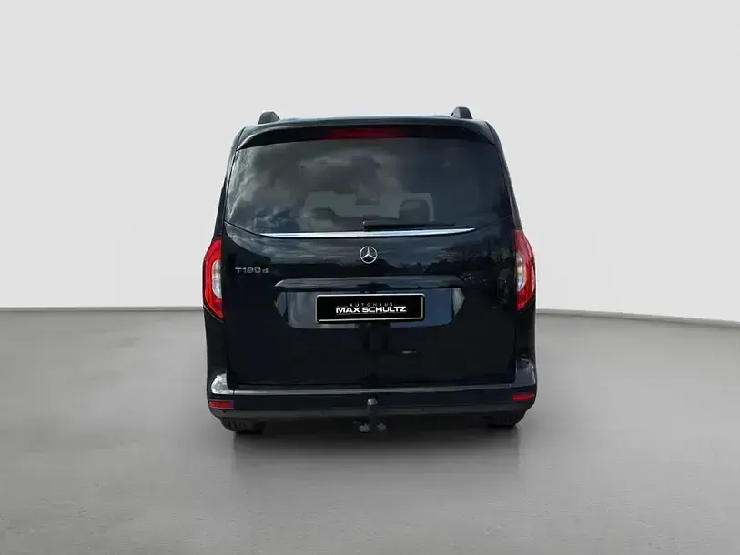 Gebraucht Mercedes T180 Progressive 116 PS (85 kW) 2025 Schwarz Van / Kleinbus